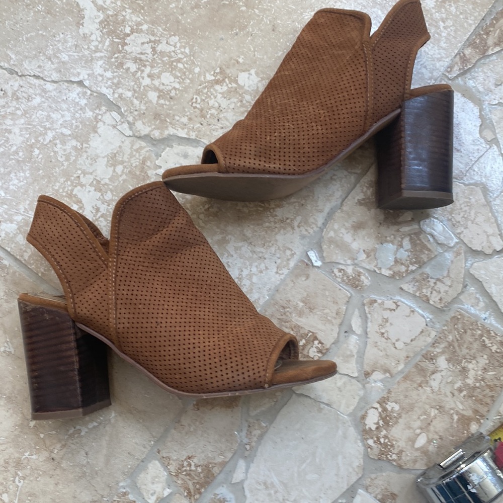 Steve Madden chunky heel sandal